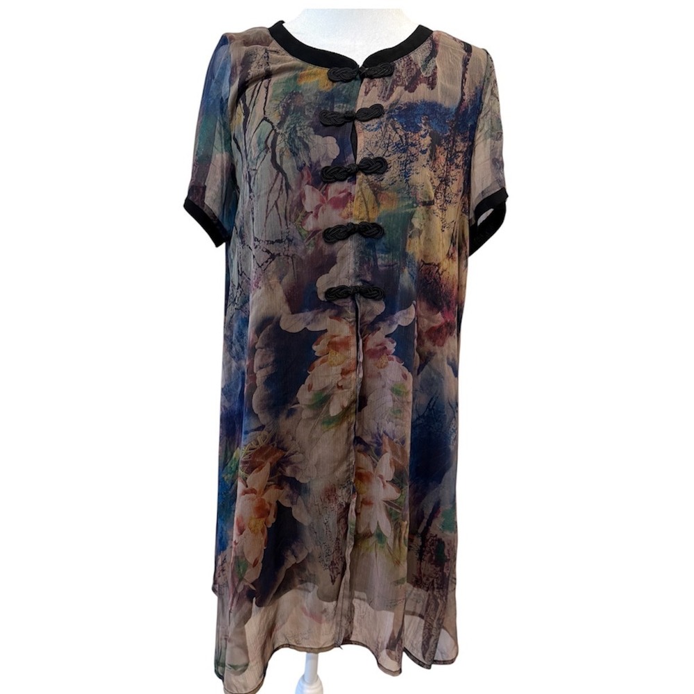 Artistic Watercolor Floral Dress Fully Lined
Chinese Frog Button Detail - M/L